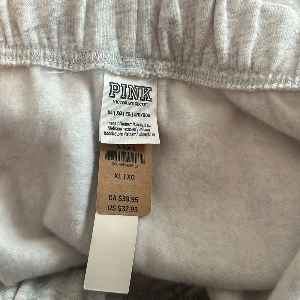 VICTORIA SECRET PINK Curved Hem Varsity SWEAT SHORTS -Size XL - Picture 8 of 11